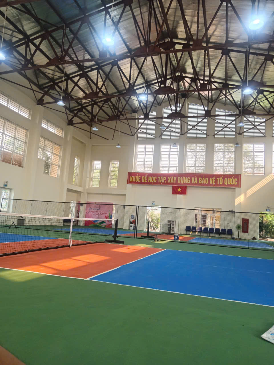 Thi công sân Pickleball trọn gói đạt chuẩn tại Nghệ An năm 2026.